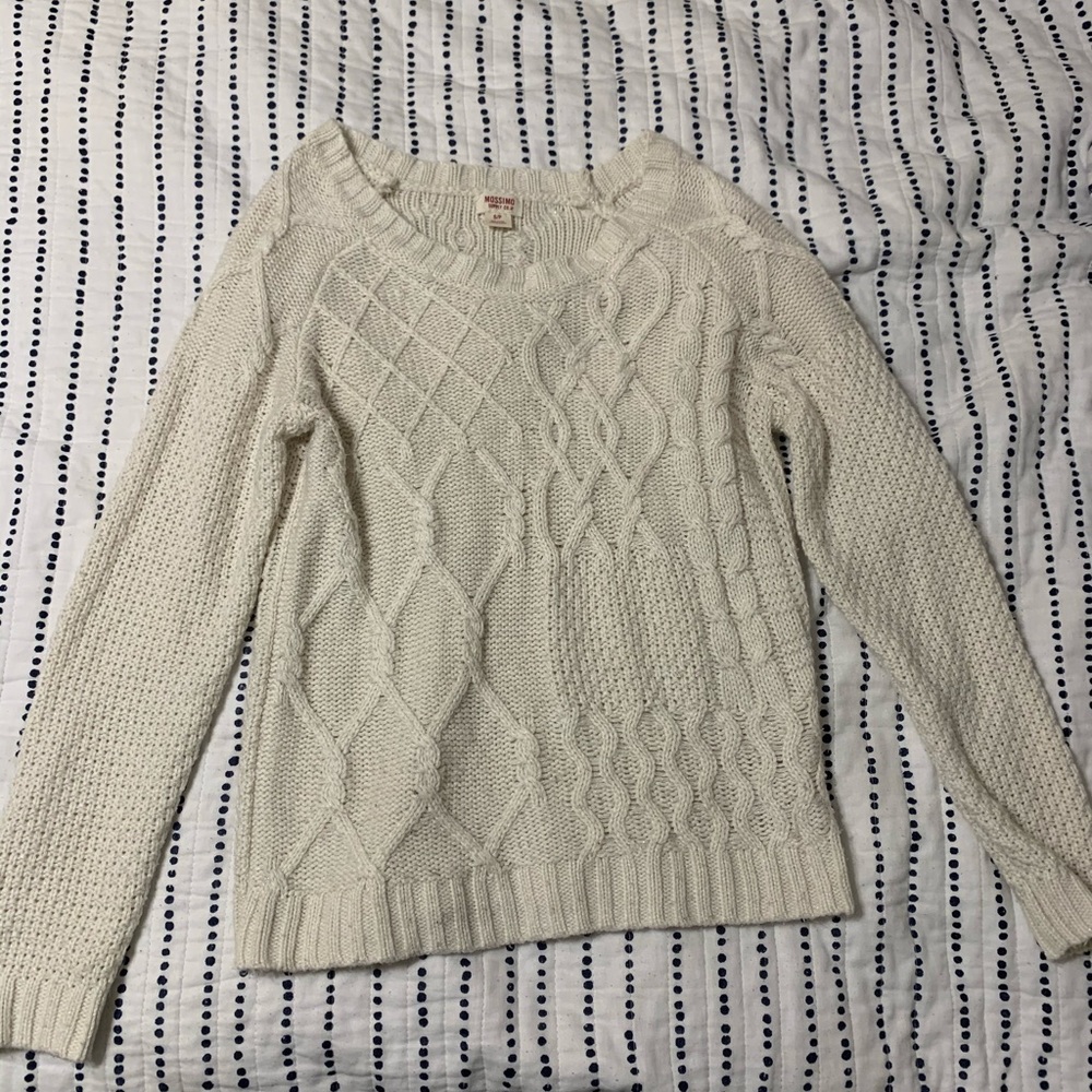 Cream/white sweater